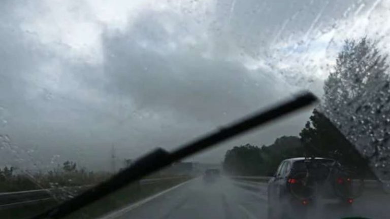 Perché i tergicristalli delle auto meritano più rispetto quotidiano